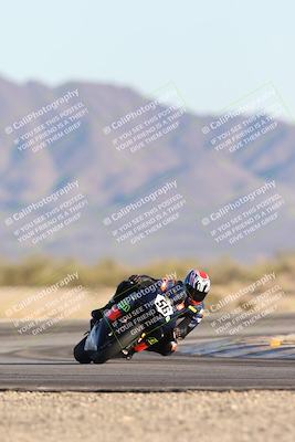 media/Dec-07-2025-CVMA (Sun) [[3e7d2de5dc]]/Race 16-Formula Middleweight/